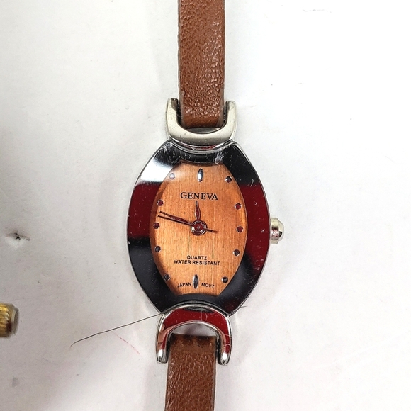 Set of 11 pieces petite sized jewelry. - Picture 4 of 10